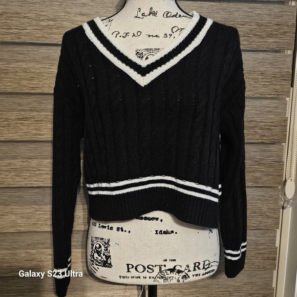 ELODIE Varsity Cable Knit V- neck Sweater In Black White - Picture 2 of 9